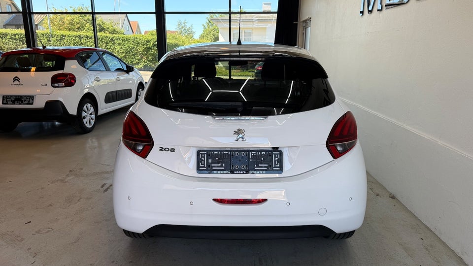 Peugeot 208 1,2 PureTech 82 Allure Sky 5d