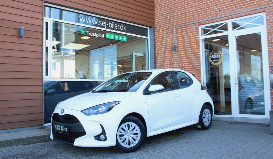 Toyota Yaris 1,5 Hybrid H3 e-CVT 5d
