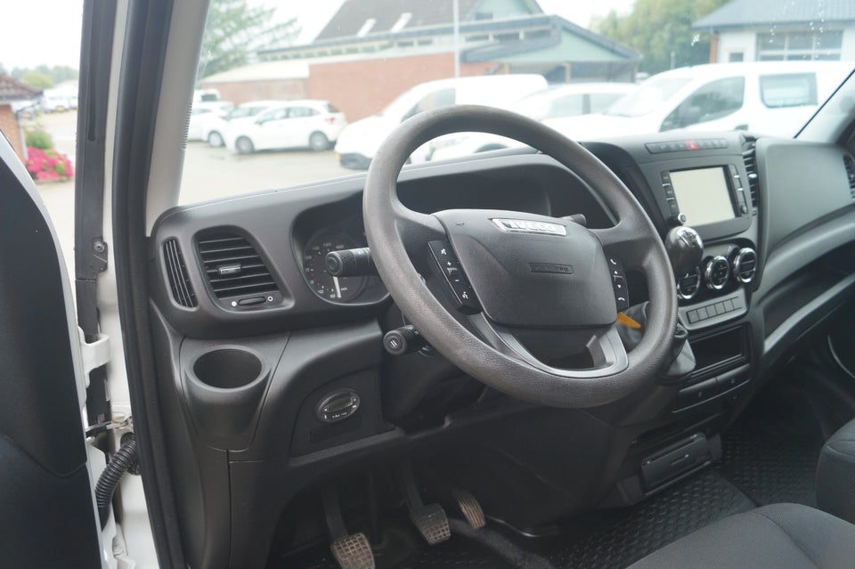 Iveco Daily 2,3 35S15 12m³ Van