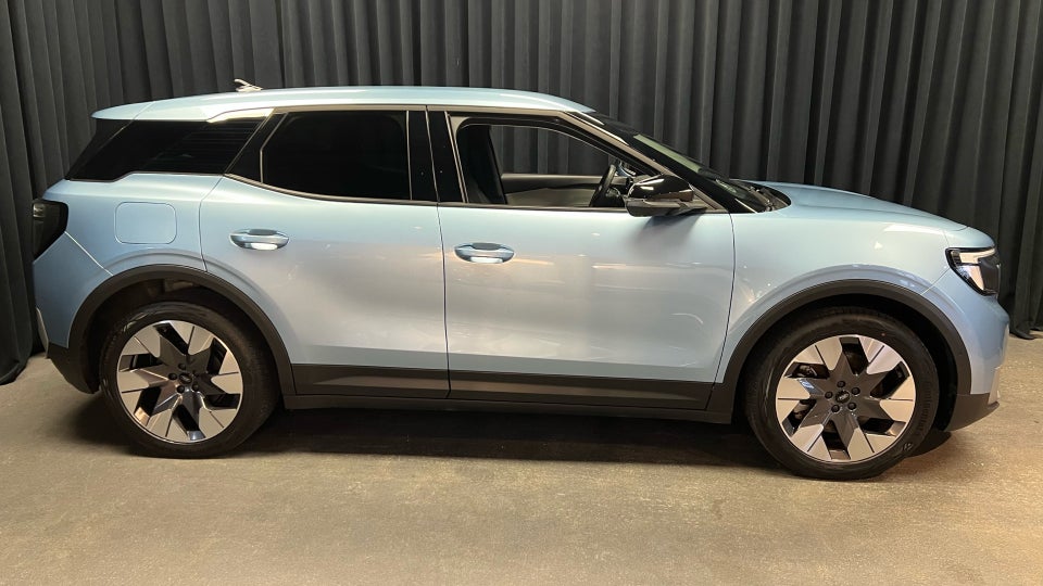 Ford Explorer 77 Premium Extended Range 5d