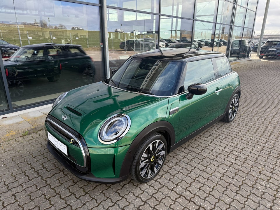 MINI Cooper SE Maximise 3d