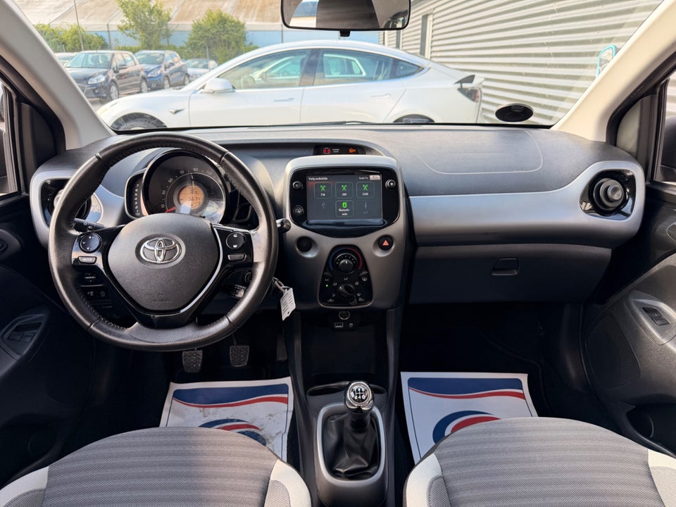 Toyota Aygo 1,0 VVT-i x-clusiv 5d