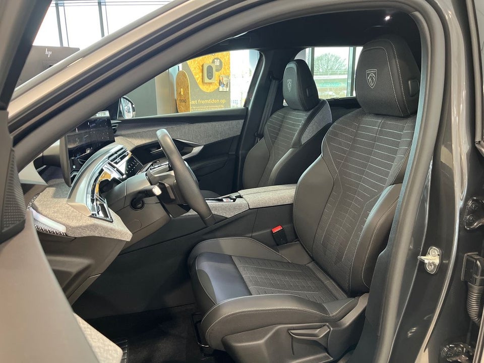 Peugeot e-5008 77 GT Pack 7prs 5d