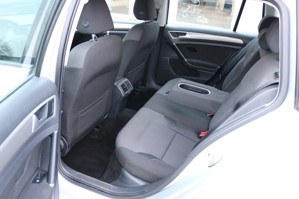 VW Golf VII 1,4 TSi 122 Comfortline Variant BMT 5d