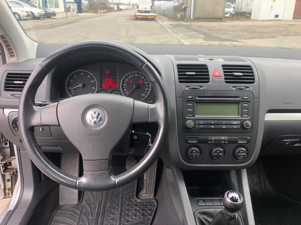 VW Golf V 2,0 FSi Comfortline 5d