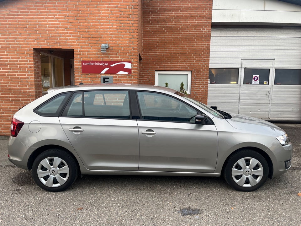 Skoda Rapid 1,2 TSi 90 Style Spaceback 5d