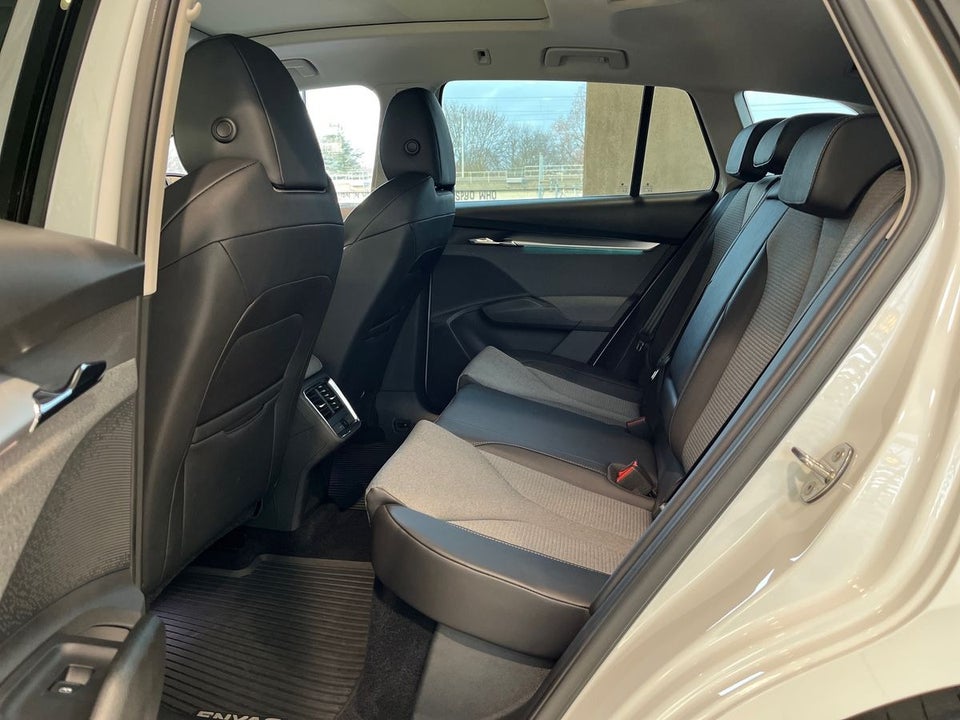 Skoda Enyaq 80 iV Loft 5d