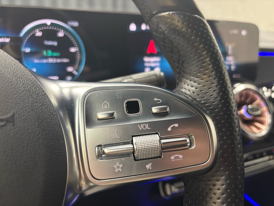 Mercedes EQB250 Electric Art 7prs 5d