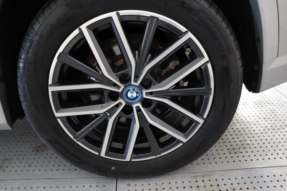 BMW iX1 xDrive30 M-Sport Premium 5d