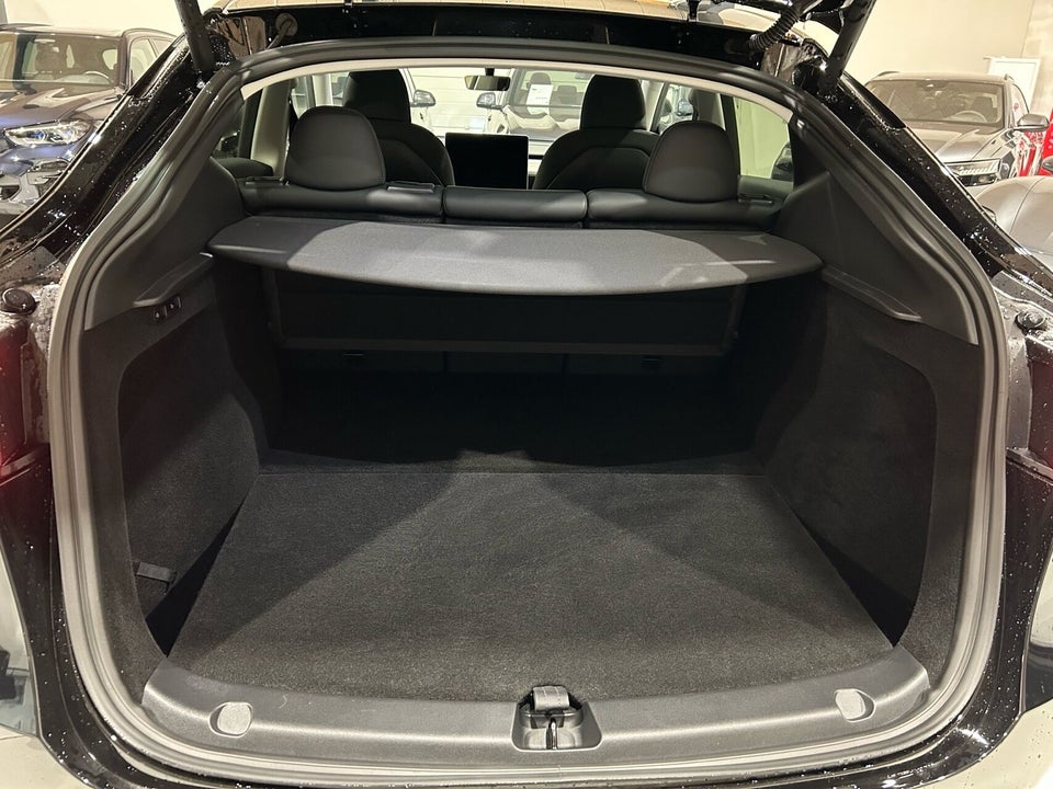 Tesla Model Y Long Range AWD 5d