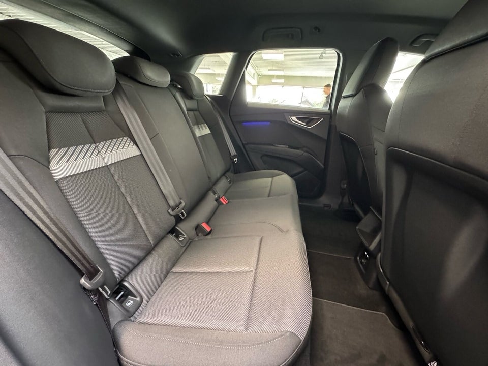 Audi Q4 e-tron 45 S-line 5d