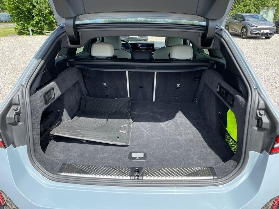 BMW i5 eDrive40 Touring Fully Charged M-Sport 5d