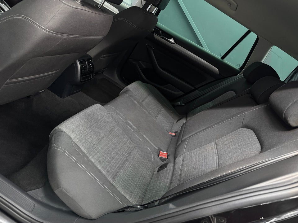 VW Passat 2,0 TDi 150 Business High Variant DSG 5d