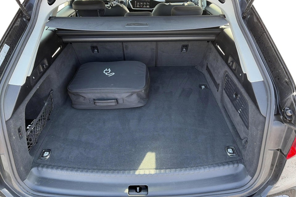 Audi A6 50 TFSi e Sport Prestige Avant quattro S-tr. 5d