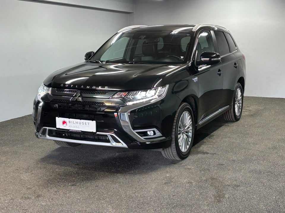 Mitsubishi Outlander 2,4 PHEV Instyle CVT 4WD 5d