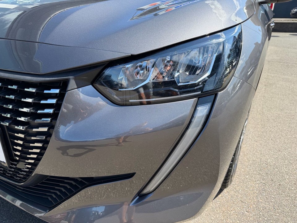 Peugeot 208 1,2 PureTech 75 Like 5d