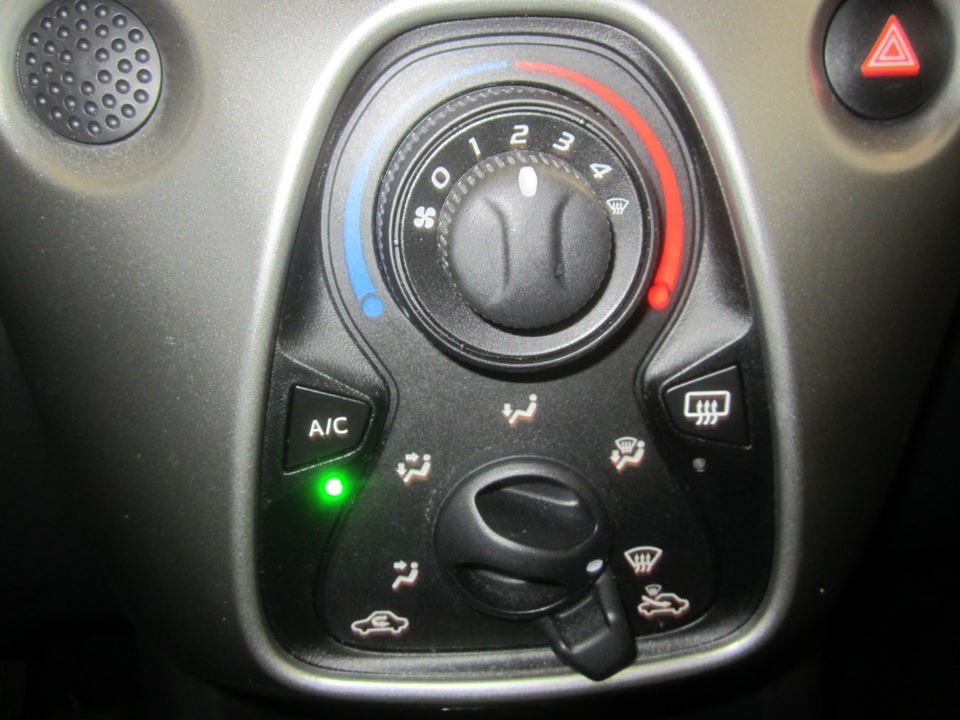 Toyota Aygo 1,0 VVT-i x-black II 5d