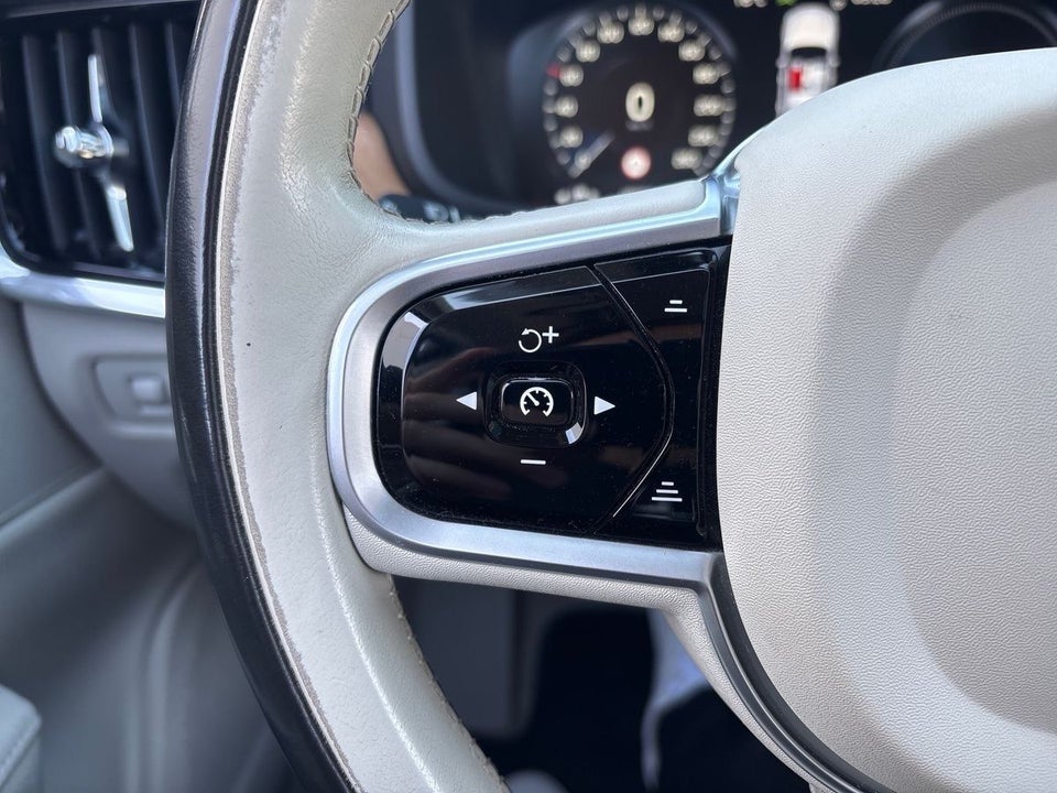 Volvo S90 2,0 T8 407 Inscription aut. AWD 4d