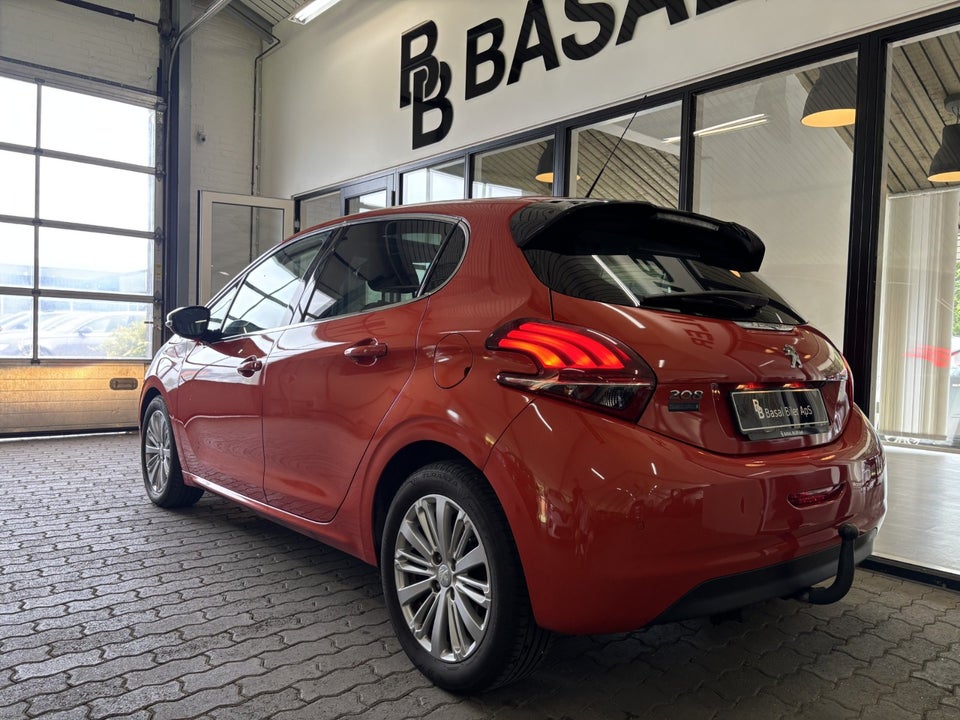 Peugeot 208 1,6 BlueHDi 100 Allure Sky 5d