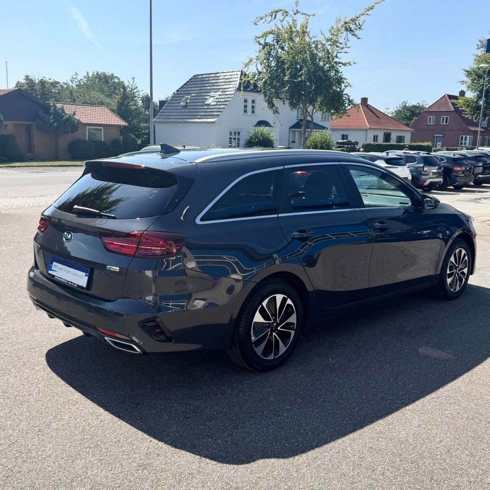 Kia Ceed 1,6 PHEV Upgrade SW DCT 5d