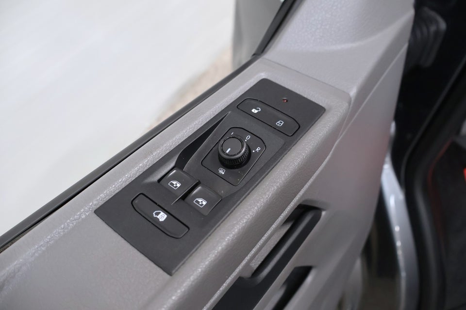 VW Transporter 2,0 TDi 150 Kassevogn DSG lang