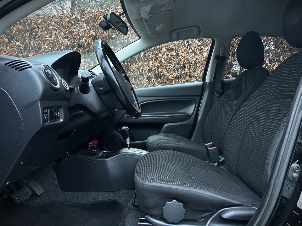 Mitsubishi Space Star 1,2 Black & White CVT 5d