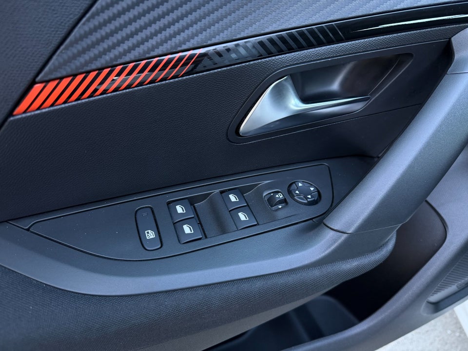 Peugeot 2008 1,2 PureTech 130 Active Pack EAT8 5d