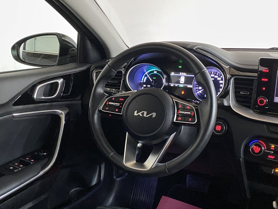 Kia Ceed 1,6 PHEV Prestige SW DCT 5d