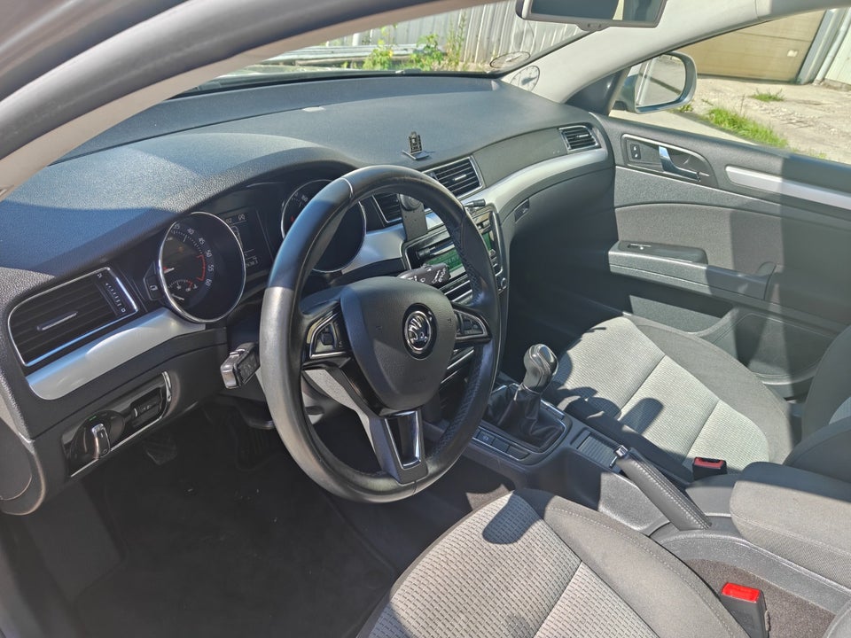 Skoda Superb 1,6 TDi 105 Ambition Combi GreenLine 5d