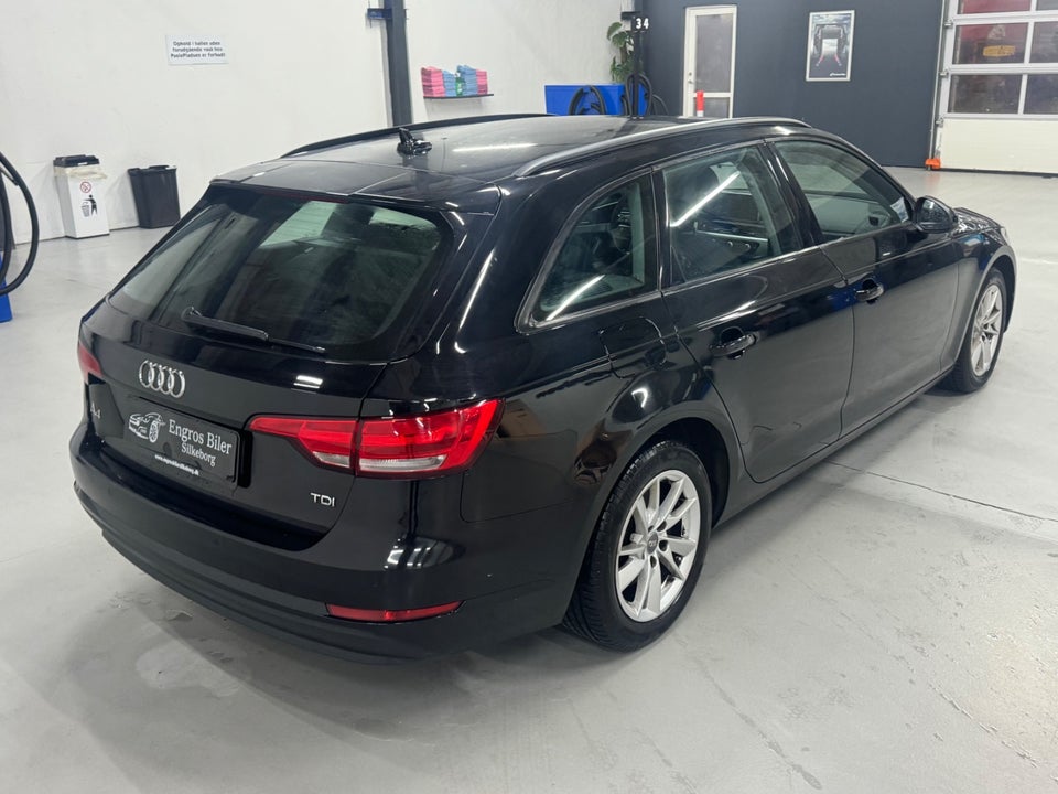 Audi A4 2,0 TDi 150 Avant S-tr. 5d