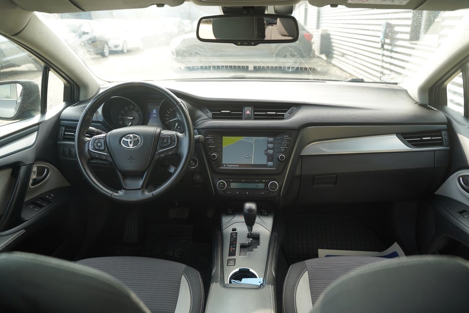 Toyota Avensis 1,8 VVT-i T2 Premium Touring Sports MDS 5d