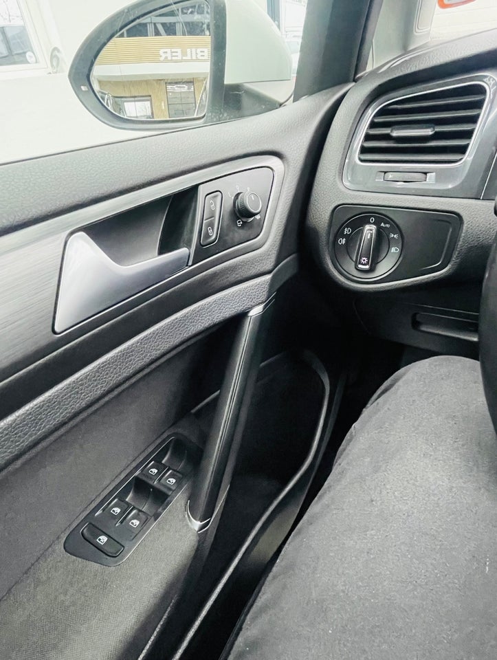 VW Golf VII 1,5 TSi 130 Highline DSG 5d