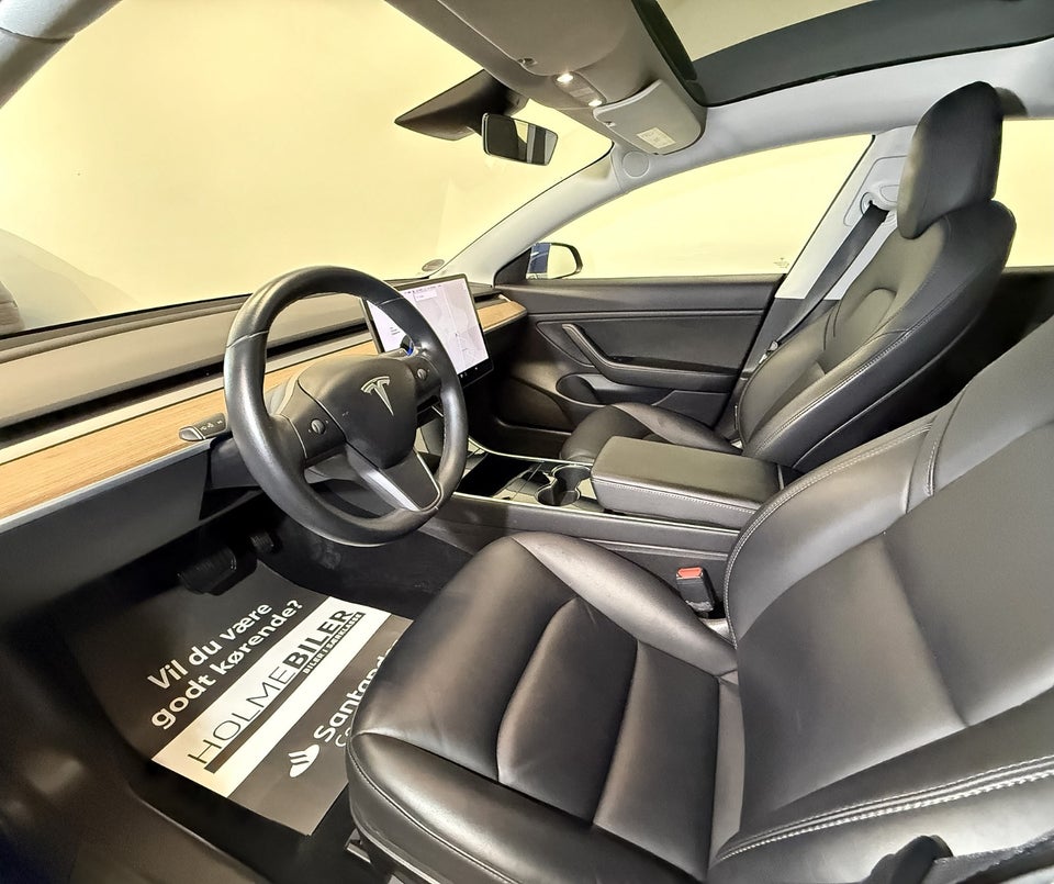 Tesla Model 3 Long Range AWD 4d