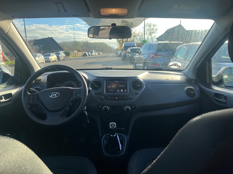 Hyundai i10 1,0 Premium 5d