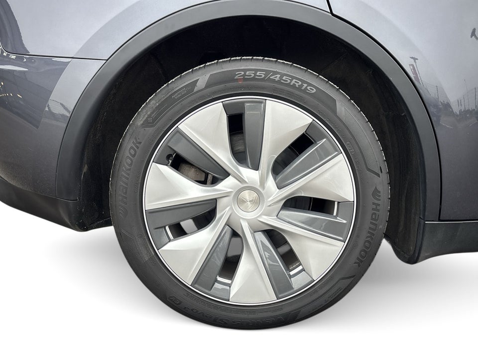 Tesla Model Y Long Range AWD 5d
