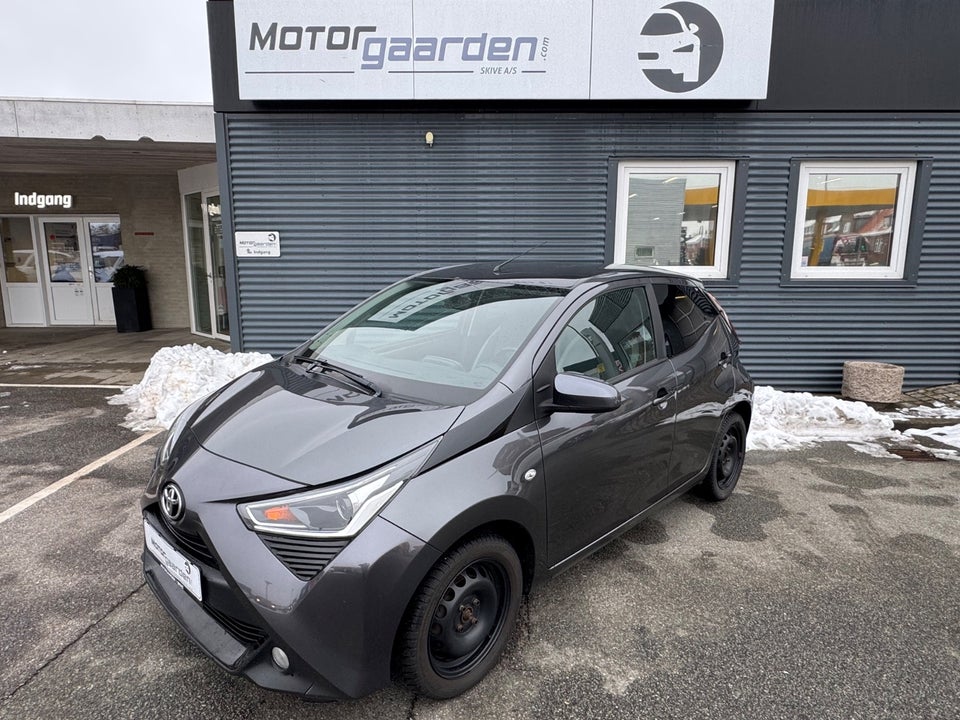 Toyota Aygo 1,0 VVT-i x-press 5d