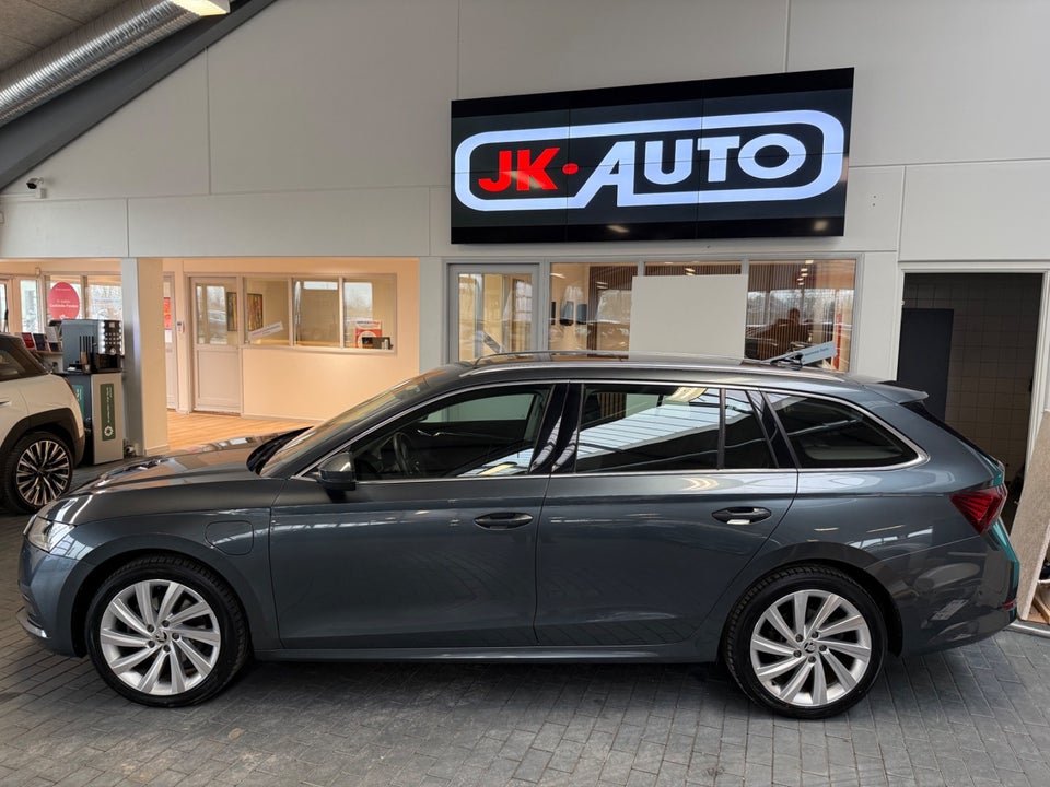 Skoda Octavia 1,4 TSi iV Plus Combi DSG 5d