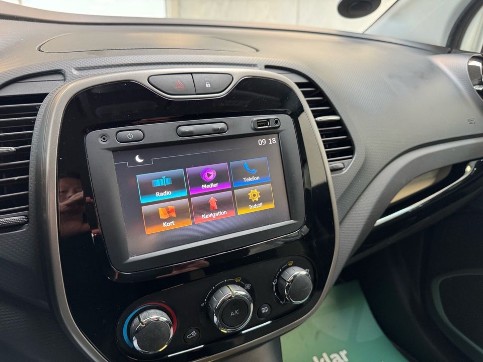 Renault Captur 0,9 TCe 90 Expression Navi Style 5d
