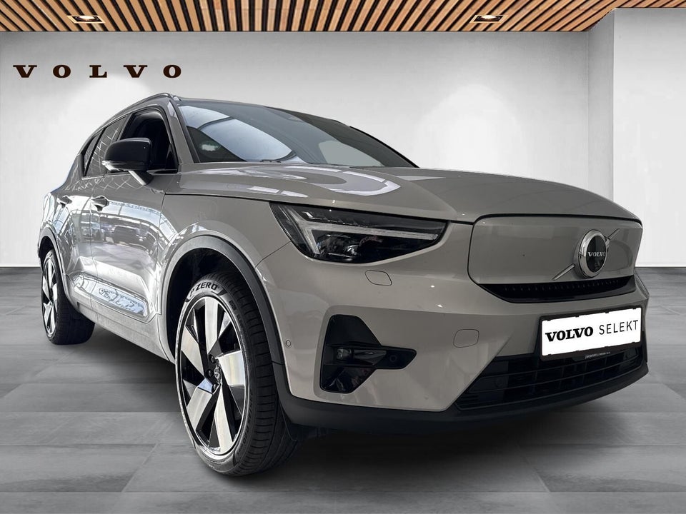Volvo EX40 Extended Range Plus 5d