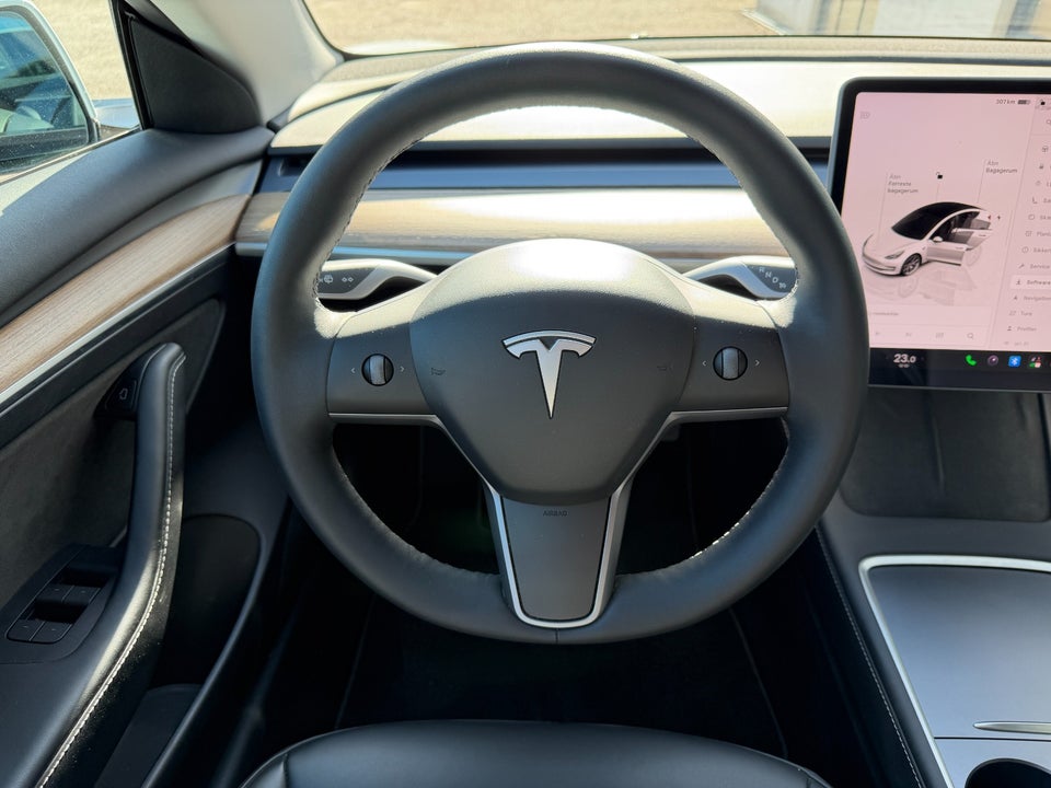 Tesla Model 3 RWD 4d