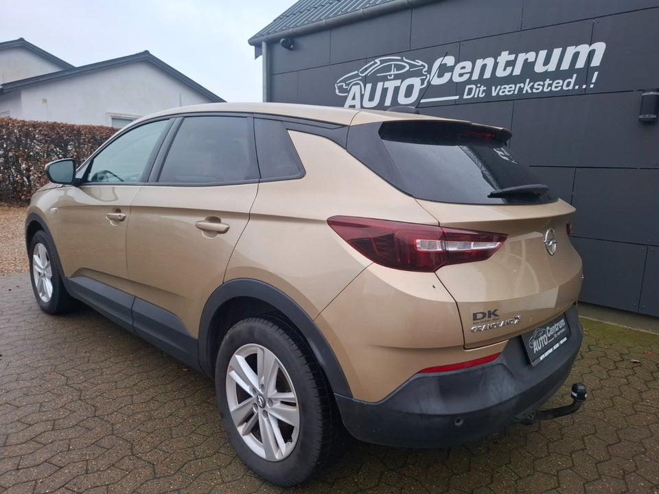 Opel Grandland X 1,2 T 130 Enjoy 5d
