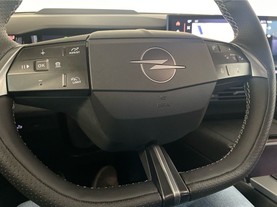 Opel Grandland-e 73 GS Sky 5d