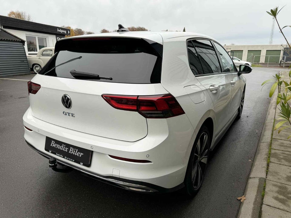 VW Golf VIII 1,4 GTE DSG 5d