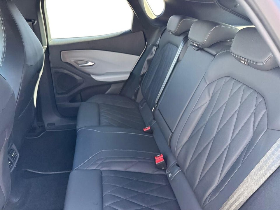 Ford Capri 77 Premium Extended Range 5d