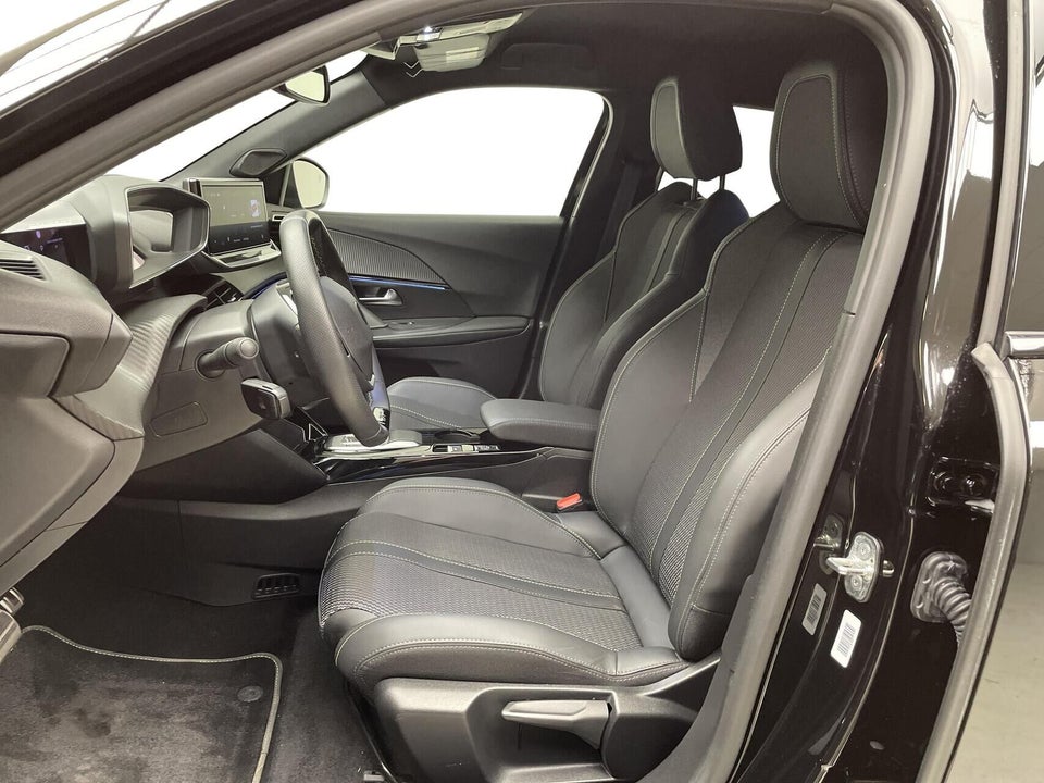 Peugeot e-2008 54 GT 5d