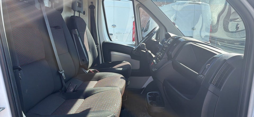 Peugeot Boxer 333 2,0 BlueHDi 130 L2H2
