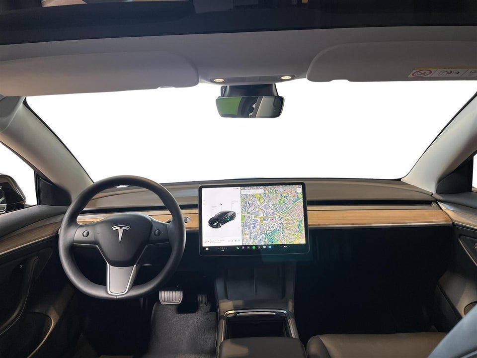 Tesla Model 3 RWD 4d