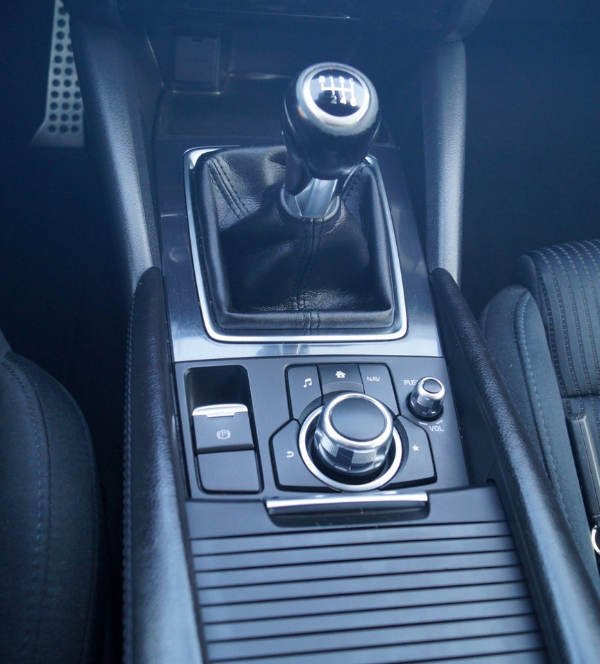 Mazda 6 2,2 SkyActiv-D 150 Core Business stc. 5d