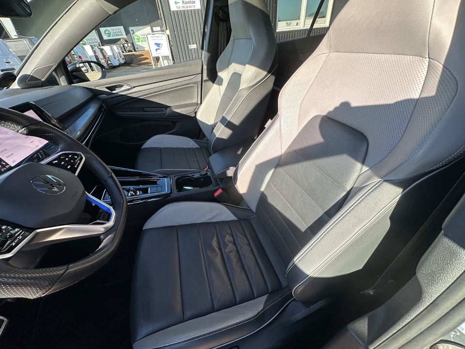 VW Golf VIII 1,4 GTE DSG Van 5d