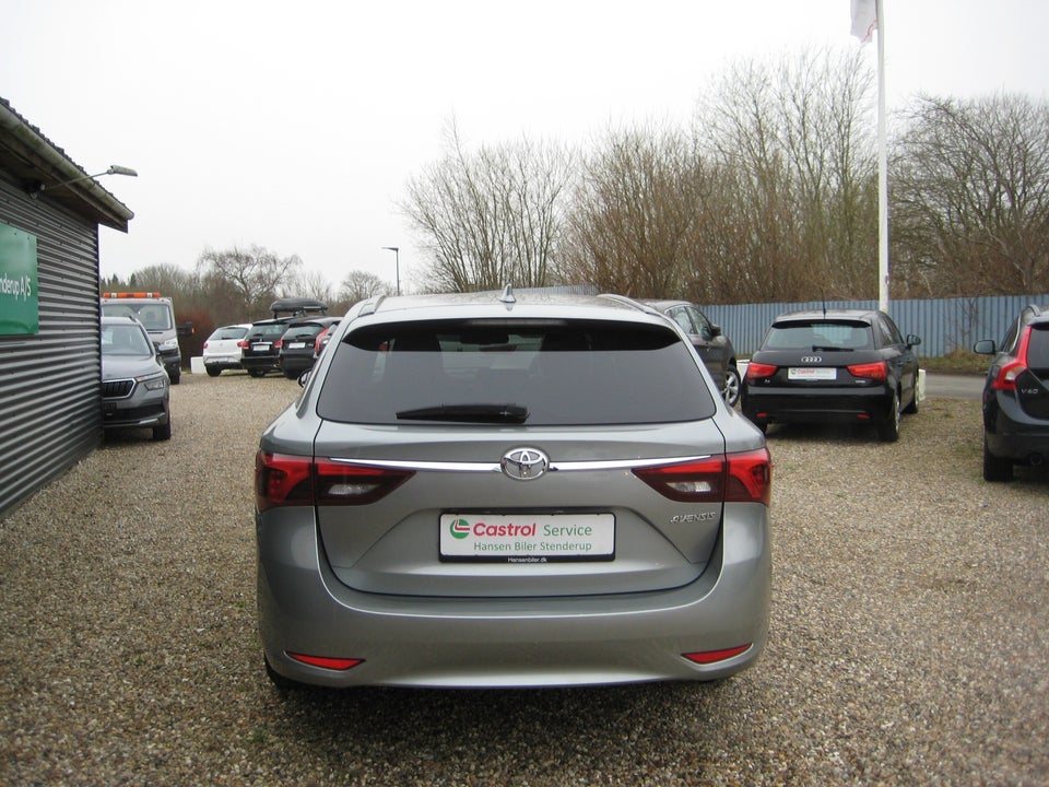 Toyota Avensis 1,8 VVT-i T2 Touring Sports MDS 5d